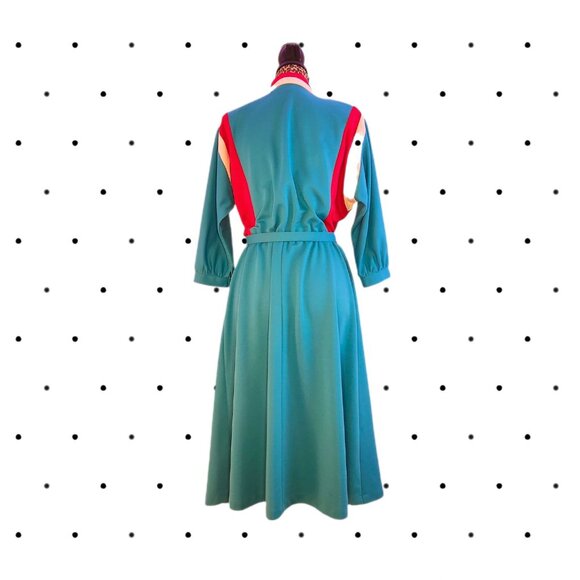 Vintage Teal button up dress with matching belt - Picture 7 of 8